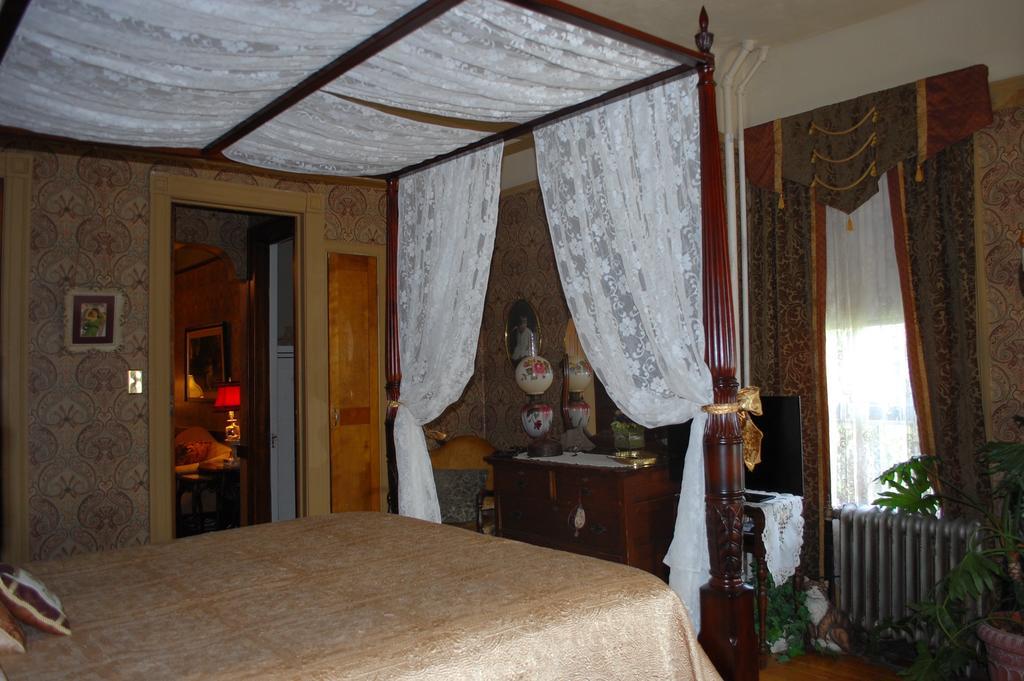 Schuster Mansion Bed & Breakfast Milwaukee Bilik gambar