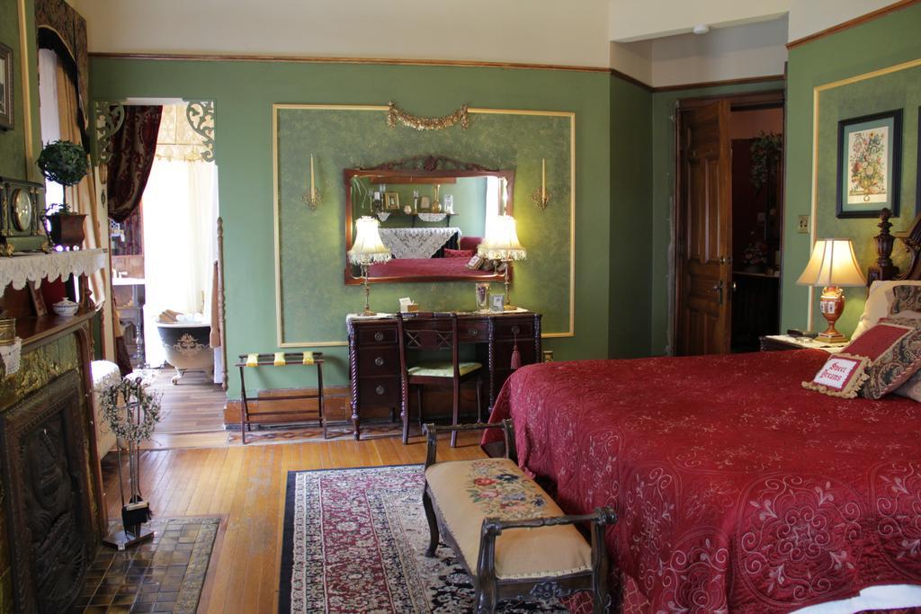 Schuster Mansion Bed & Breakfast Milwaukee Bilik gambar